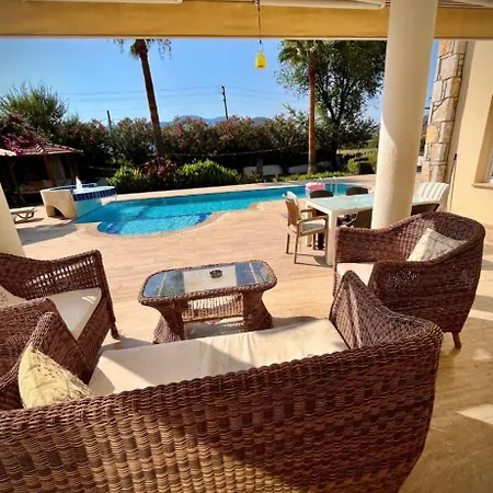 With Pool In Dalyan, The Paradise Town Of Mugla, Caretta Villa *